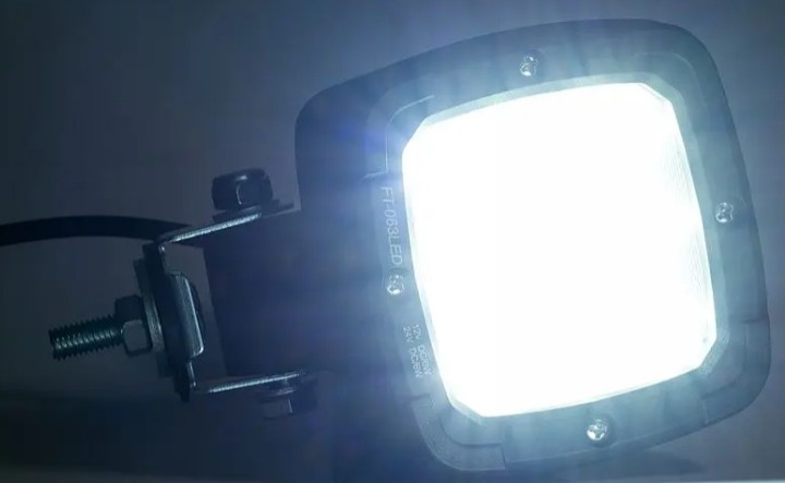 lampa FT-063